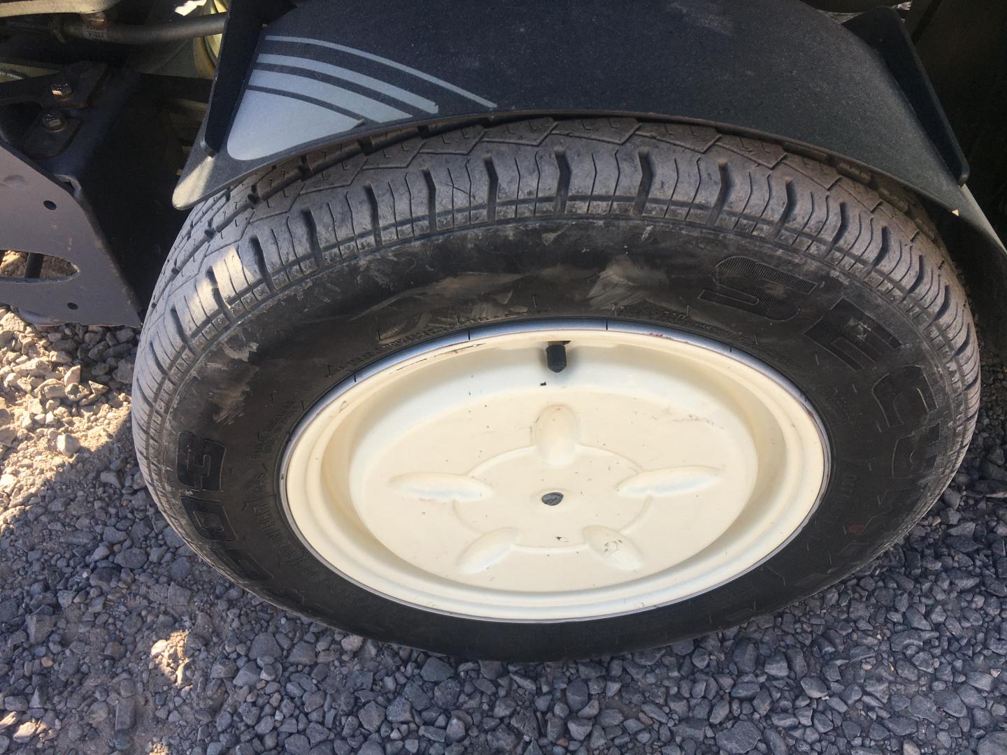 ./imagenes/INVOICE/2019/16872/BARREDORA TENNANT GREEN MACHINE (9).JPG